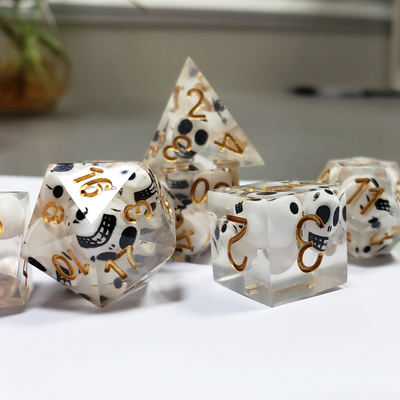 Transparent color Crystal Skull Resin Boarding Dice Set Dragon and Dungeon