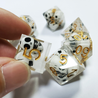 Transparent color Crystal Skull Resin Boarding Dice Set Dragon and Dungeon