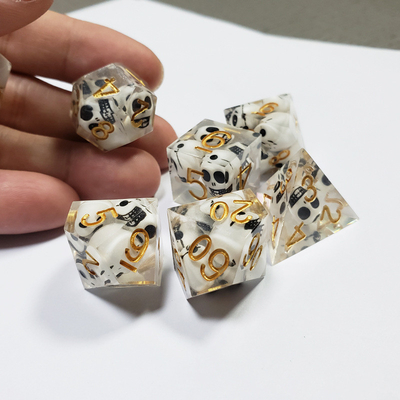 Transparent color Crystal Skull Resin Boarding Dice Set Dragon and Dungeon