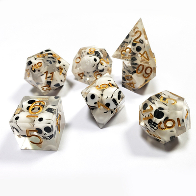 Transparent color Crystal Skull Resin Boarding Dice Set Dragon and Dungeon